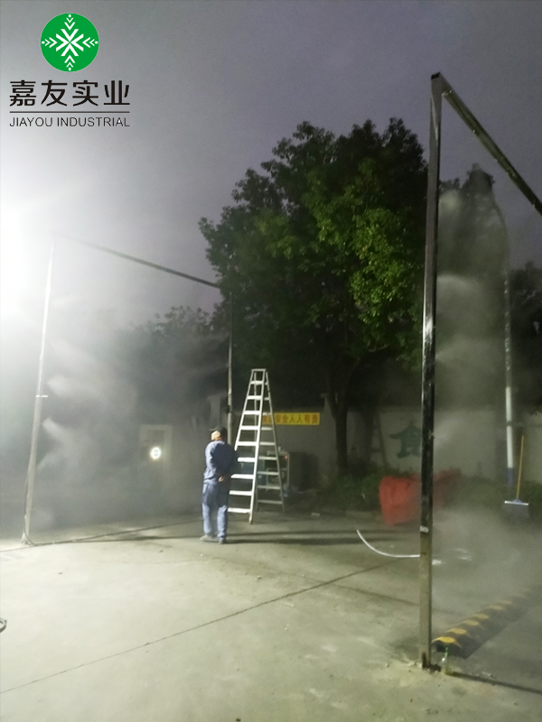 紹興某屠宰場(chǎng)車(chē)輛通道噴霧消毒——減少細(xì)菌滋生，助力防疫
